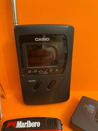 Radio Vintage Casio e Marlboro