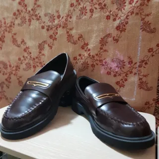 Mocasines marrones nuevos