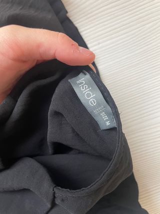 Blusa negra manga larga Inside