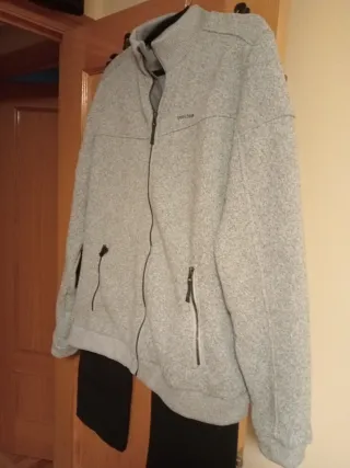 Forro polar Quechua gris