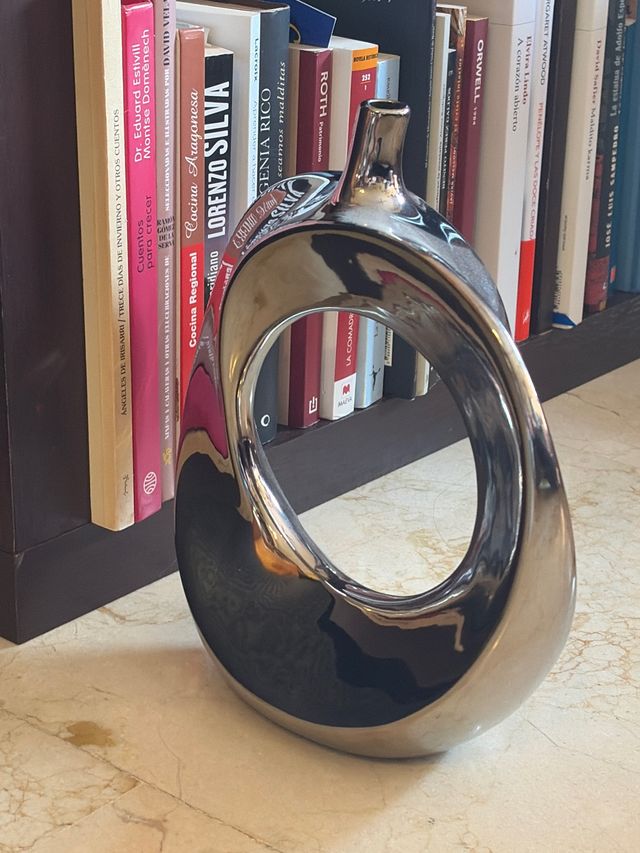 Jarrón Plateado Forma Manzana