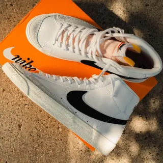 Nike Blazer Mid '77 Zapatillas Blancas