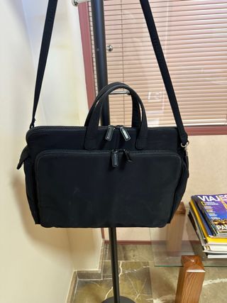 Maletín negro muy práctico