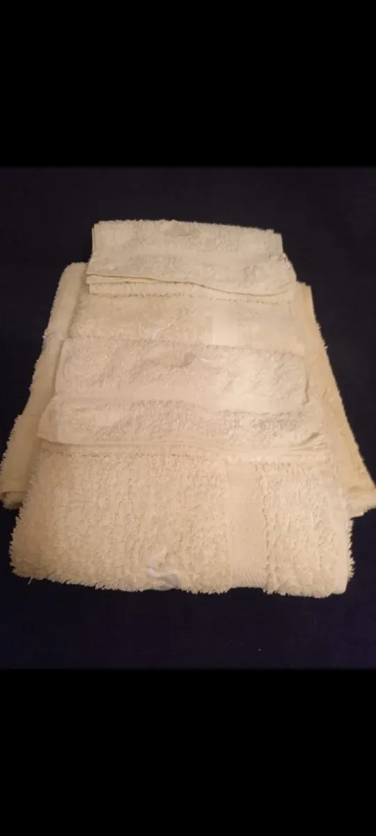 5 TOALLAS A JUEGO CON REGALO