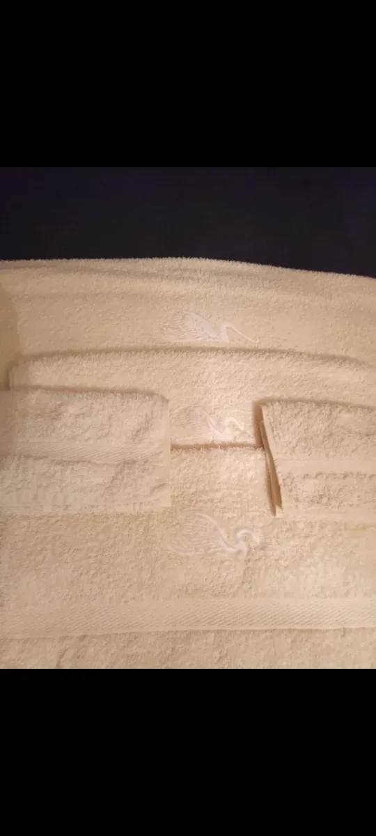 5 TOALLAS A JUEGO CON REGALO