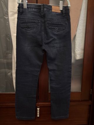 Pantalón vaquero niño. Marca Mayoral