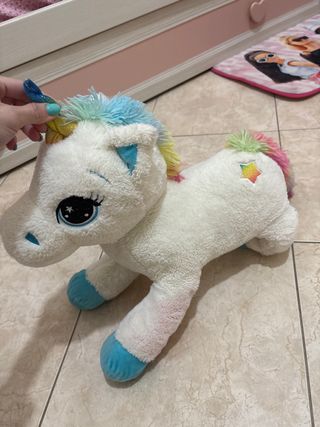 Peluche unicorno bianco arcobaleno