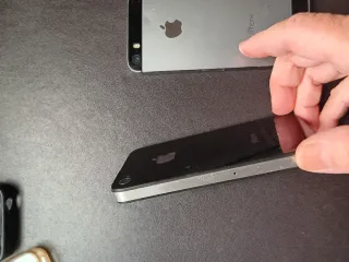 iPhone 4 e 5S per parti