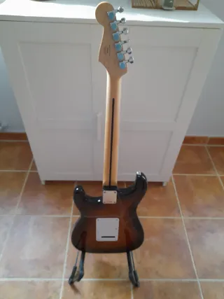 Guitarra Squier Stratocaster by Fender Sunburst