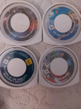 PSP Slim 2004 Negra + Cargador + 10 Juegos