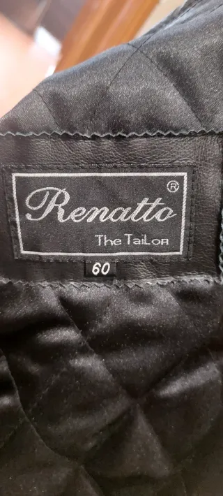 Chaqueta de piel auténtica negra impecable