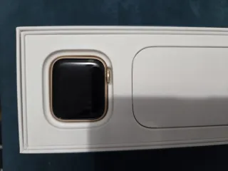 Apple Watch Negro/Dorado Caja Completa