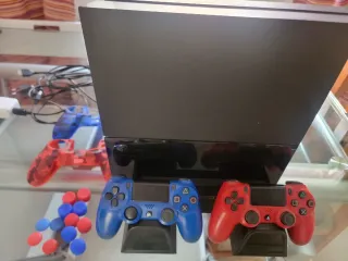 Consola PS4 + 2 Mandos