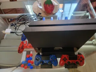 Consola PS4 + 2 Mandos