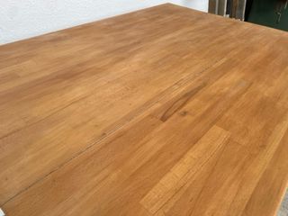 Tavolo in legno massello di faggio e metallo