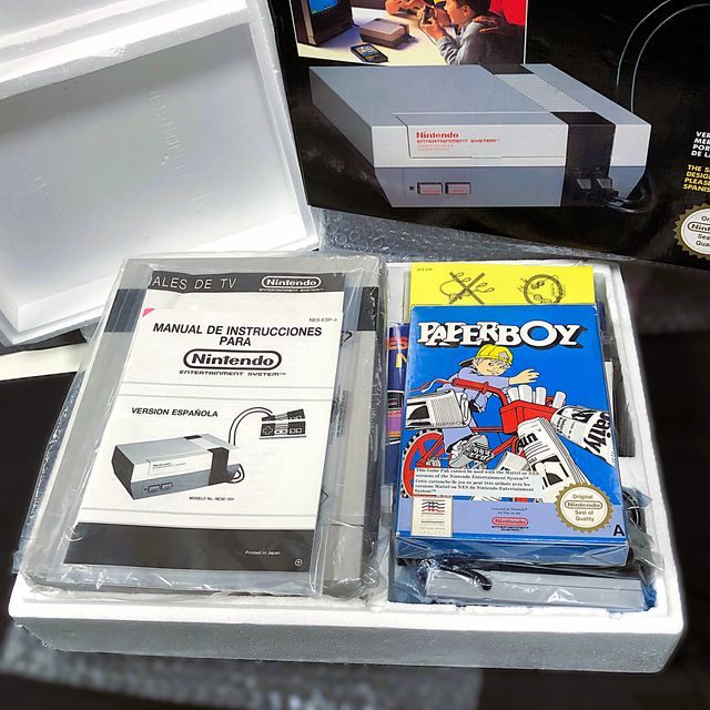 Console Nintendo NES Classica + Gioco Paperboy