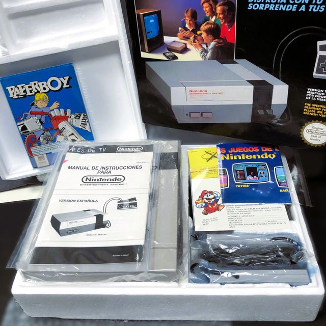 Console Nintendo NES Classica + Gioco Paperboy