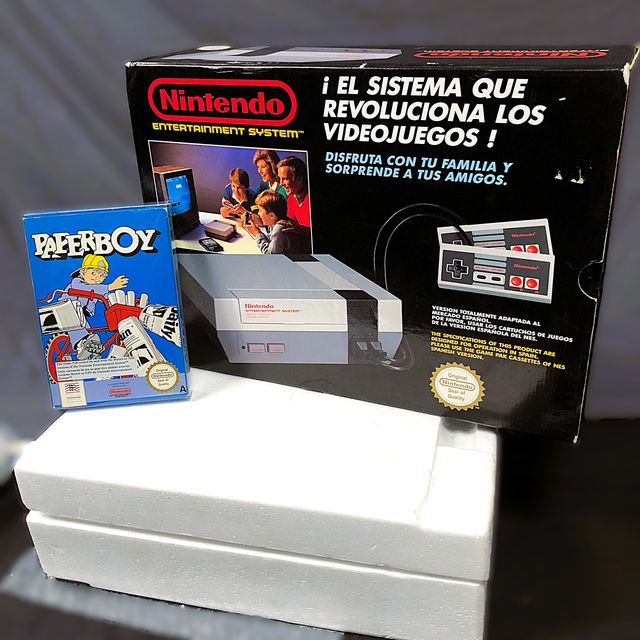 Console Nintendo NES Classica + Gioco Paperboy
