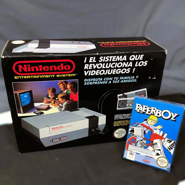 Console Nintendo NES Classica + Gioco Paperboy