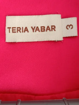 Chaqueta Teria Yabar color buganvilla.