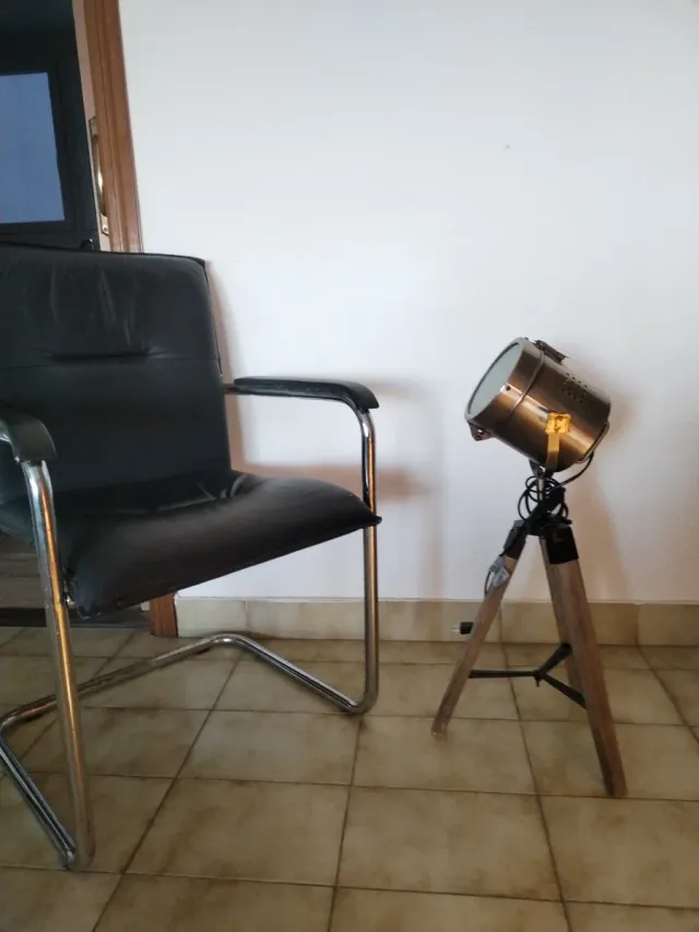 Silla y Lámpara Vintage