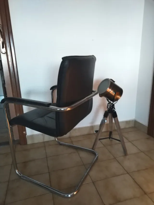 Silla y Lámpara Vintage