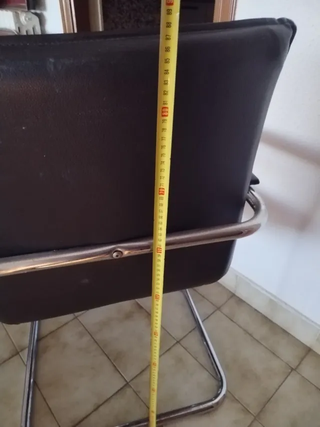 Silla y Lámpara Vintage