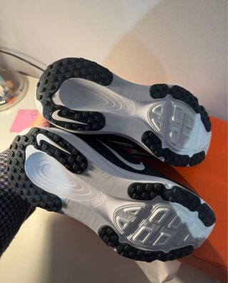 Nike Vomero 18 Scarpe Sportive Uomo Donna