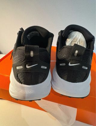 Nike Vomero 18 Scarpe Sportive Uomo Donna