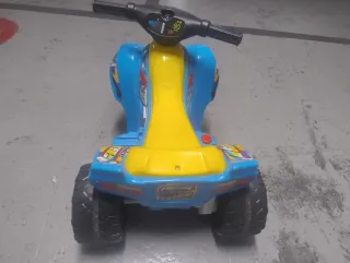 Moto a Batería Feber Infantil Azul y Amarilla