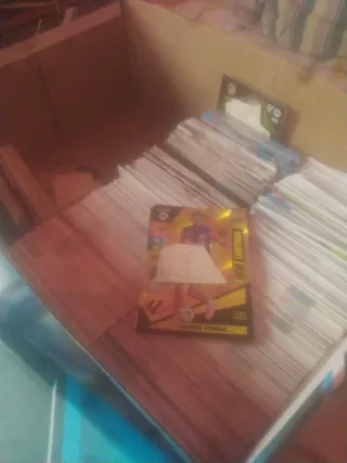 Cromos Panini Fútbol 23/24 unos 500 cromos