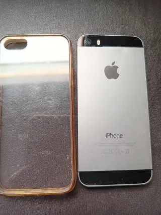 2 custodie per iPhone 4 e 5S