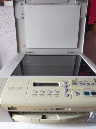Impresora Brother DCP-165C + cartuchos