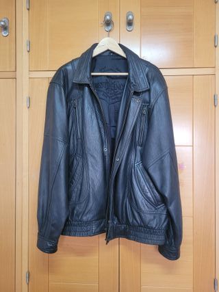 Chaqueta de cuero clásica negra