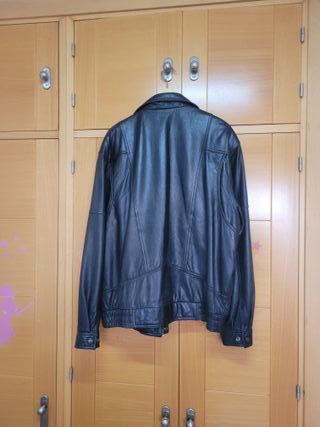 Chaqueta de cuero clásica negra