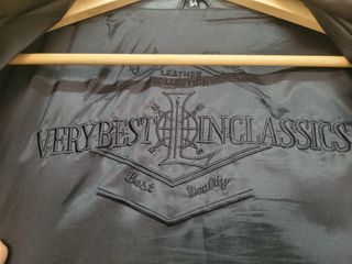 Chaqueta de cuero clásica negra