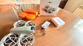 Drone DJI Neo con 2 Baterías