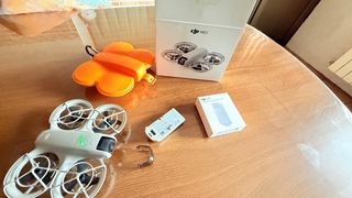 Drone DJI Neo con 2 Baterías