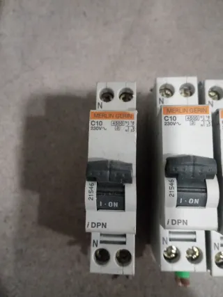 Interruptores automáticos magnéticos