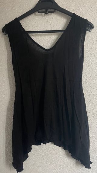 Camiseta Bershka negra fluida Talla M