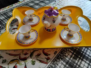 Juego de té Bella y Bestia