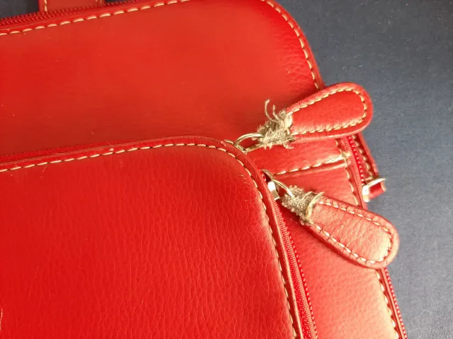 Custodia rossa per laptop