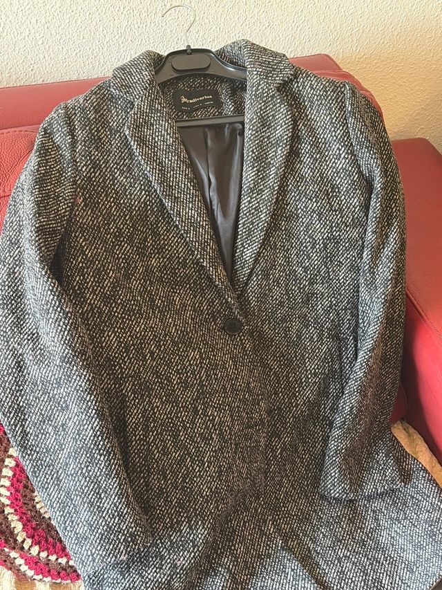 Abrigo Stradivarius gris jaspeado Talla S