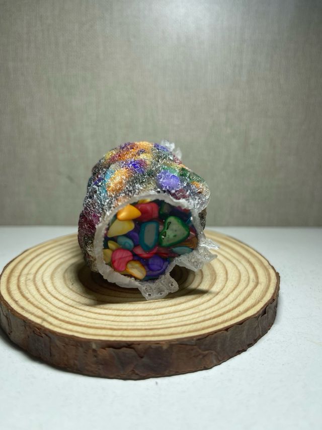 Gufo decorativo con minerali