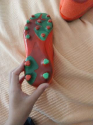 Zapatillas de fútbol Adidas Naranja y Verde