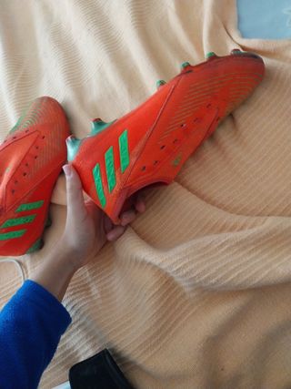 Zapatillas de fútbol Adidas Naranja y Verde