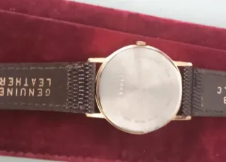 NUEVO VINTAGE RELOJ PULSAR QUARTZ Dorado