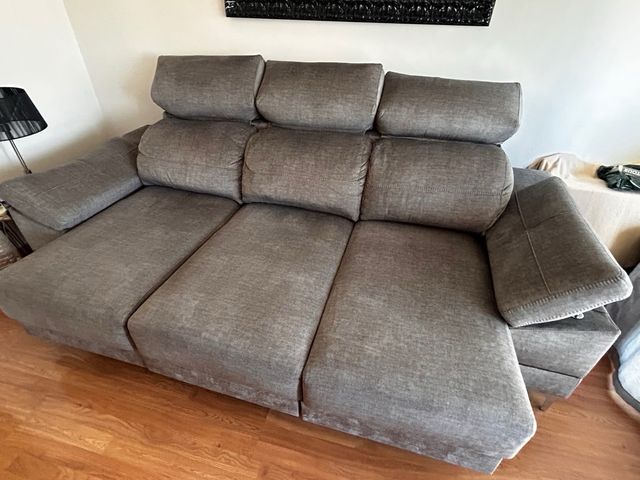 Sofá 3 plazas gris aterciopelado