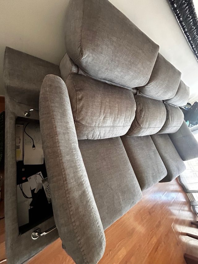 Sofá 3 plazas gris aterciopelado