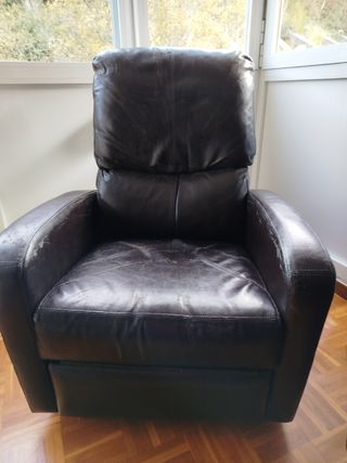 Sofá "cama" reclinable manual cuero (27Dic ult día